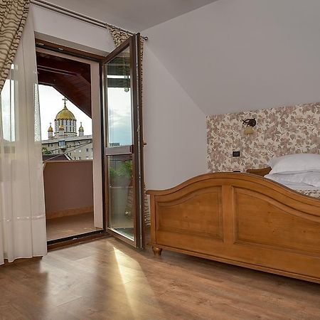 San Grecu House Apartment ฟาการาช ภายนอก รูปภาพ