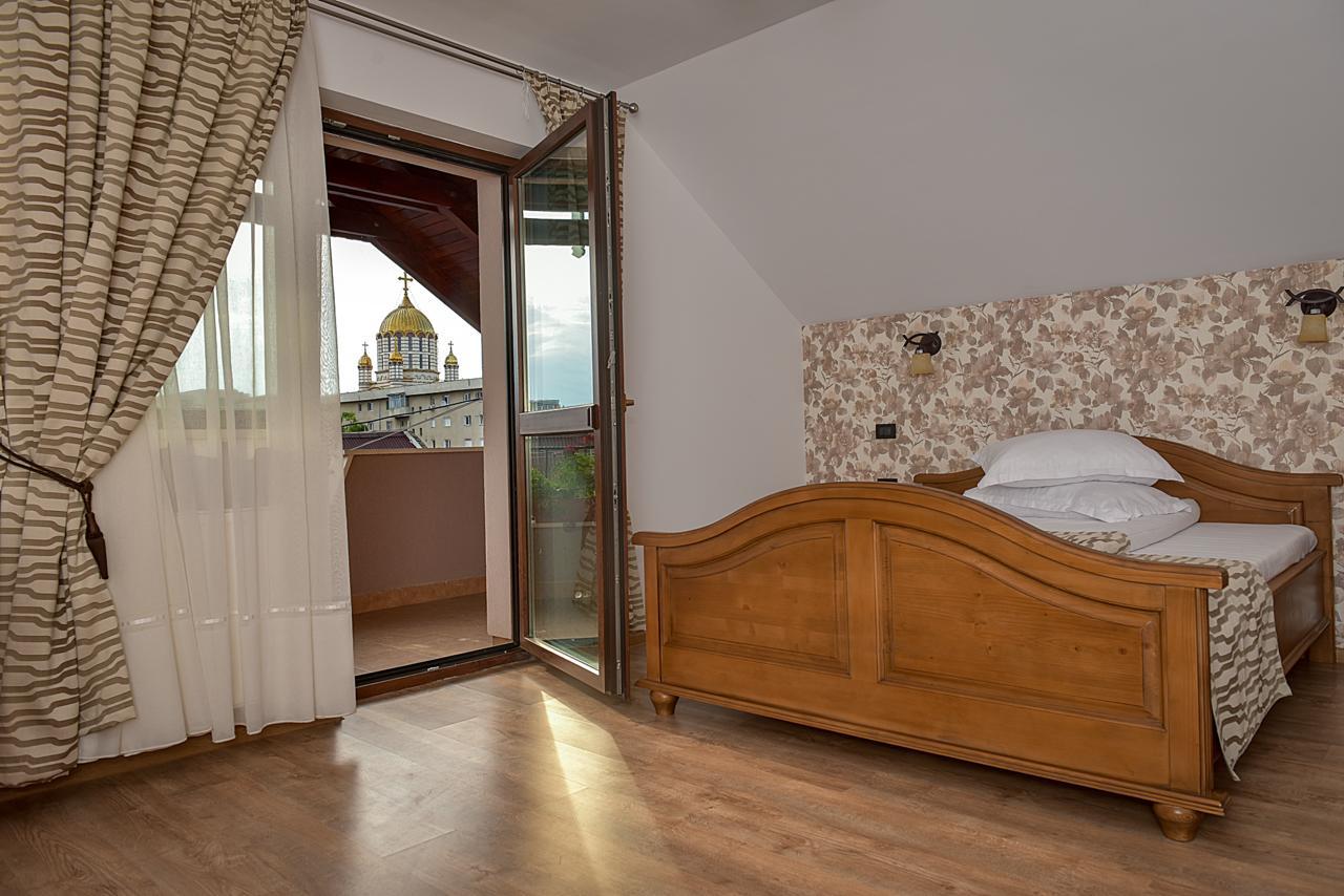 San Grecu House Apartment ฟาการาช ภายนอก รูปภาพ